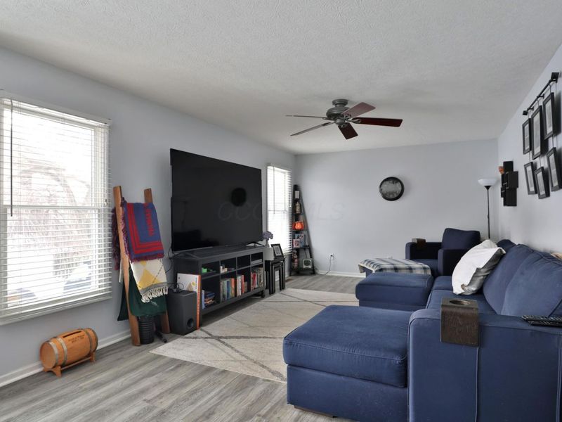 8628 Clover Glade Drive, Lewis Center, OH 43035 Photo 11