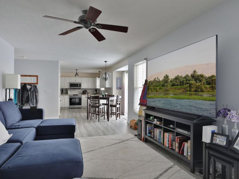 8628 Clover Glade Drive, Lewis Center, OH 43035 Photo 12