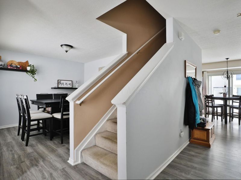 8628 Clover Glade Drive, Lewis Center, OH 43035 Photo 3