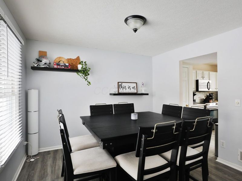 8628 Clover Glade Drive, Lewis Center, OH 43035 Photo 4