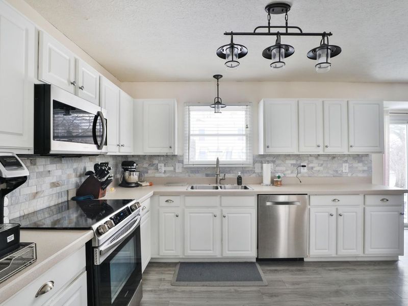 8628 Clover Glade Drive, Lewis Center, OH 43035 Photo 7