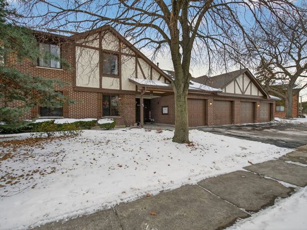 6755 180th Street, Unit 6, Tinley Park, IL 60477