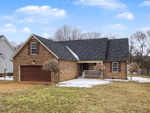 1909 Amacher Dr, Spring Hill, TN 37174