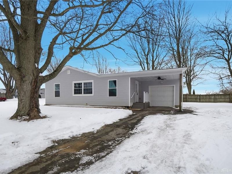 215 Rooney Drive, Urbana, OH 43078 Photo 3