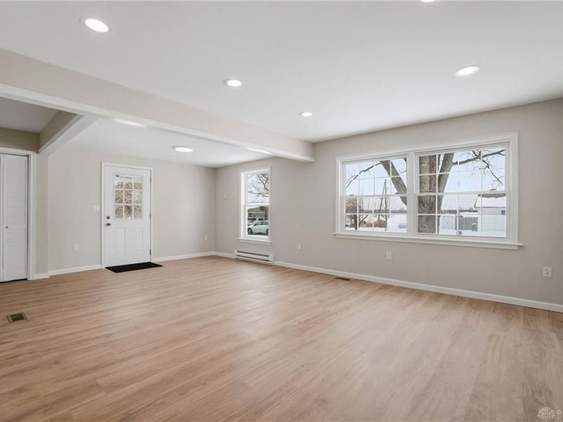 215 Rooney Drive, Urbana, OH 43078 Photo 5