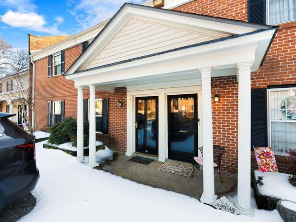 5726 QUINCE RD, Unit 9, Memphis, TN 38119