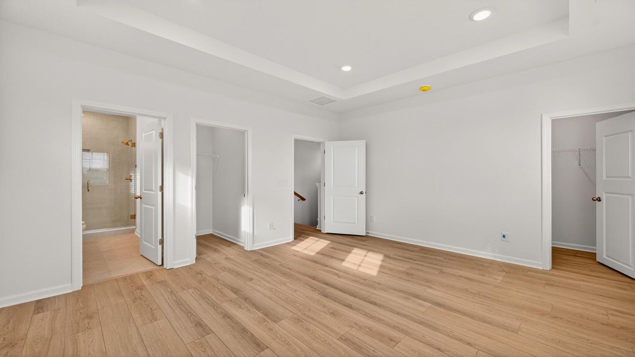 4436 Oakwood Avenue Photo 18