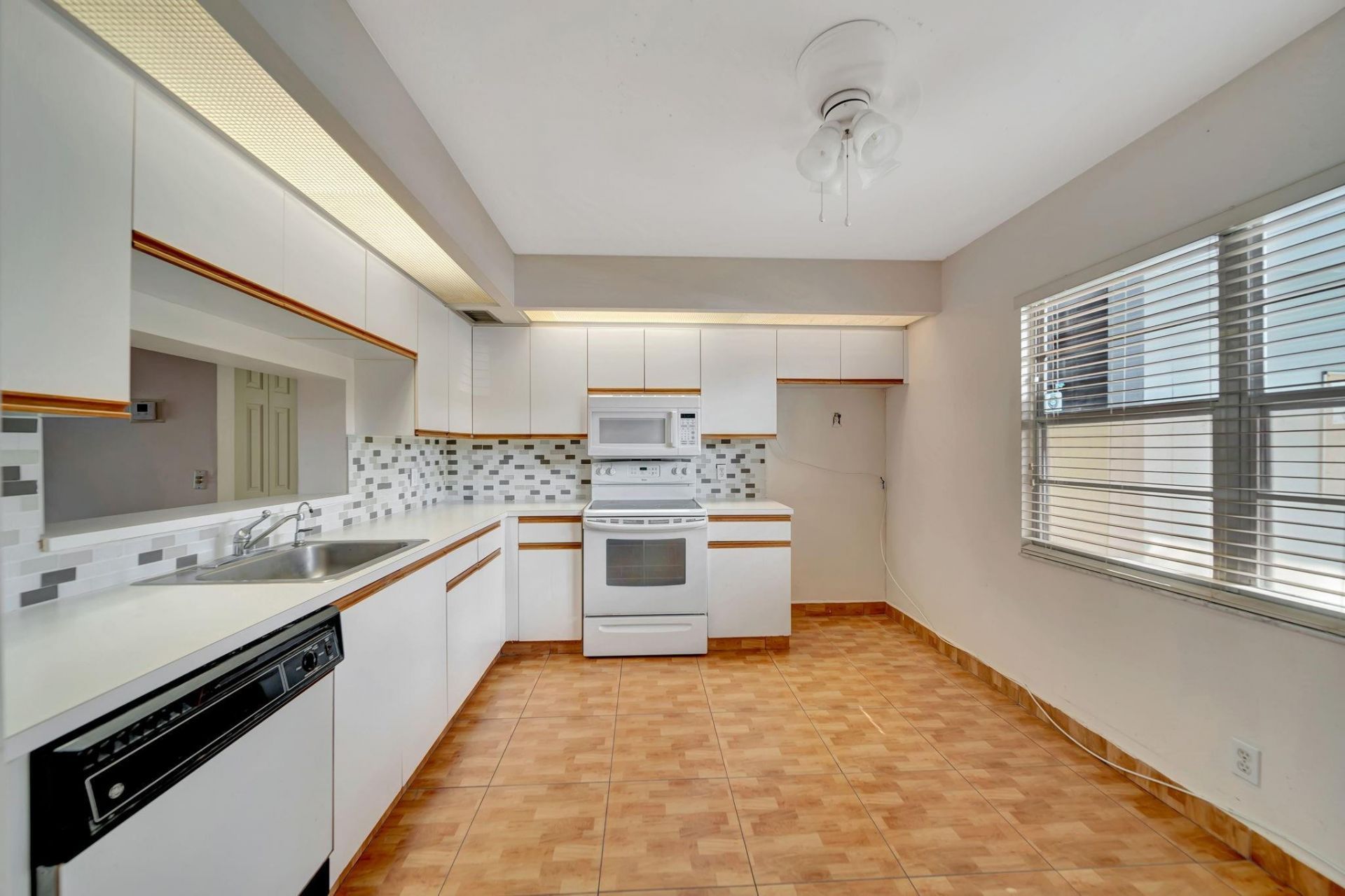 12701 SW 14th Street, Unit 106-J, Pembroke Pines, FL 33027 Photo