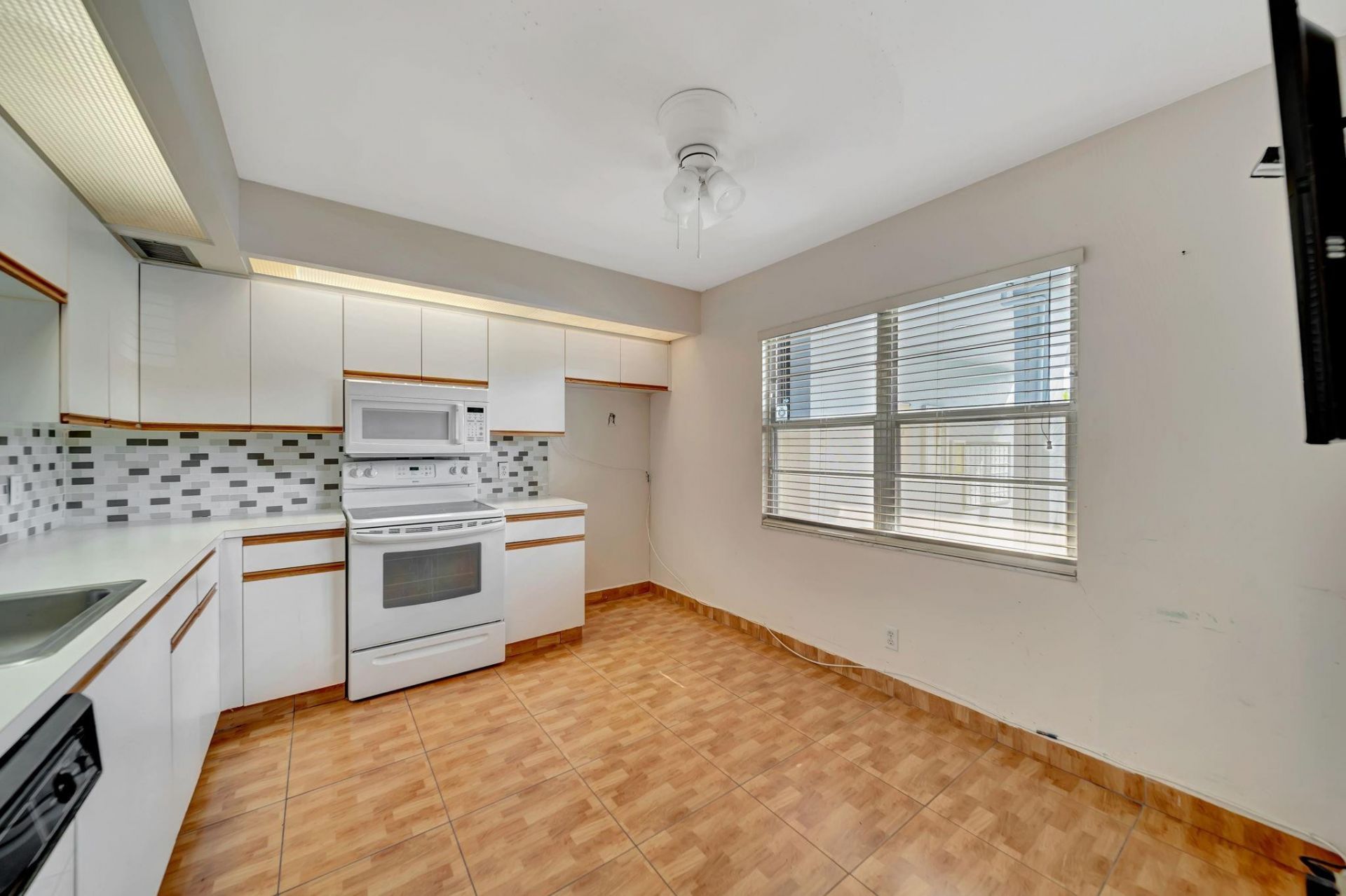 12701 SW 14th Street, Unit 106-J, Pembroke Pines, FL 33027 Photo