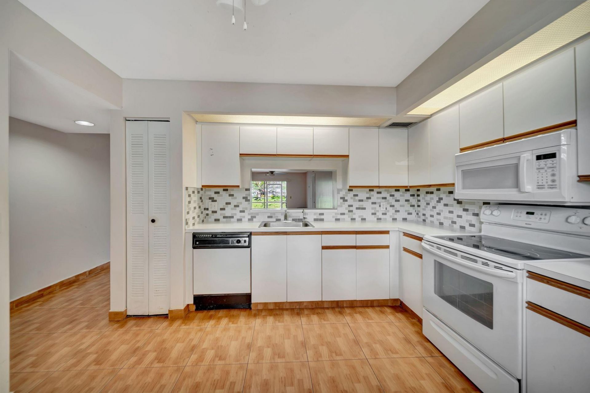 12701 SW 14th Street, Unit 106-J, Pembroke Pines, FL 33027 Photo