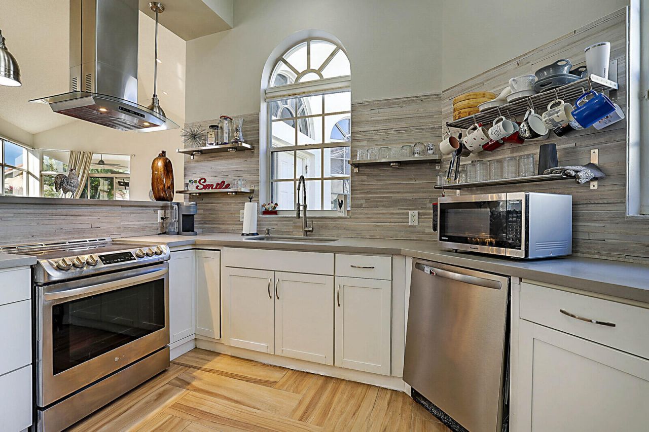 6655 NW 25th Avenue, Boca Raton, FL 33496 Photo