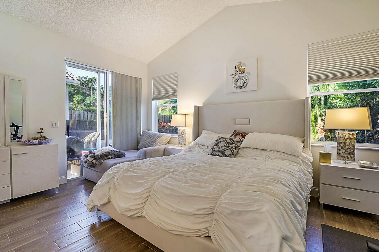 6655 NW 25th Avenue, Boca Raton, FL 33496 Photo