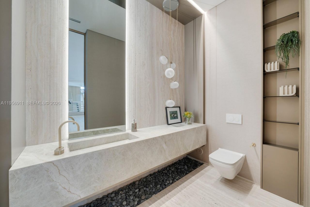 255 Ocean Blvd , Golden Beach, FL 33160 Photo