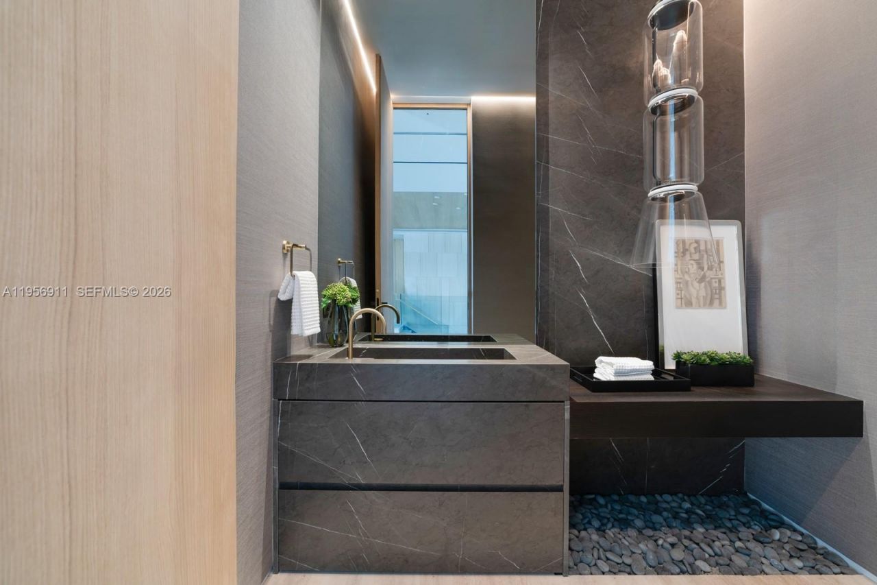 255 Ocean Blvd , Golden Beach, FL 33160 Photo