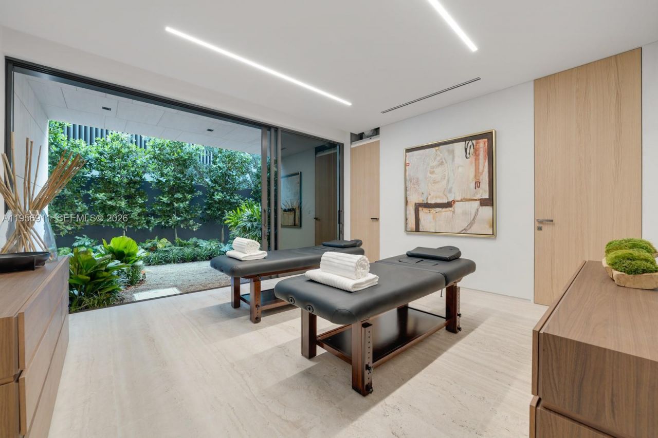 255 Ocean Blvd , Golden Beach, FL 33160 Photo