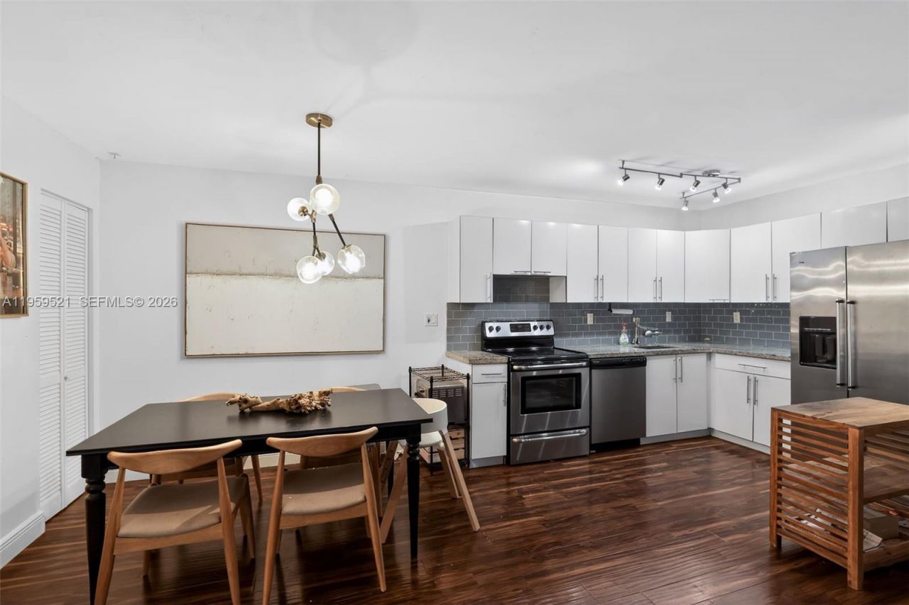 4780 NW 102nd Ave, Unit 103-11, Doral, FL 33178 Photo