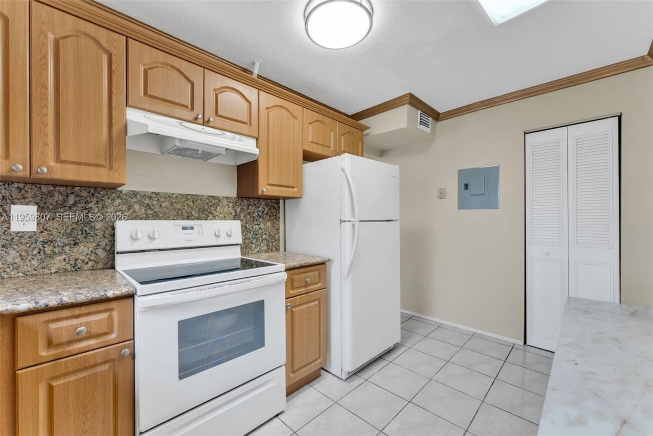 7725 SW 86th St, Unit A1-419, Miami, FL 33143 Photo