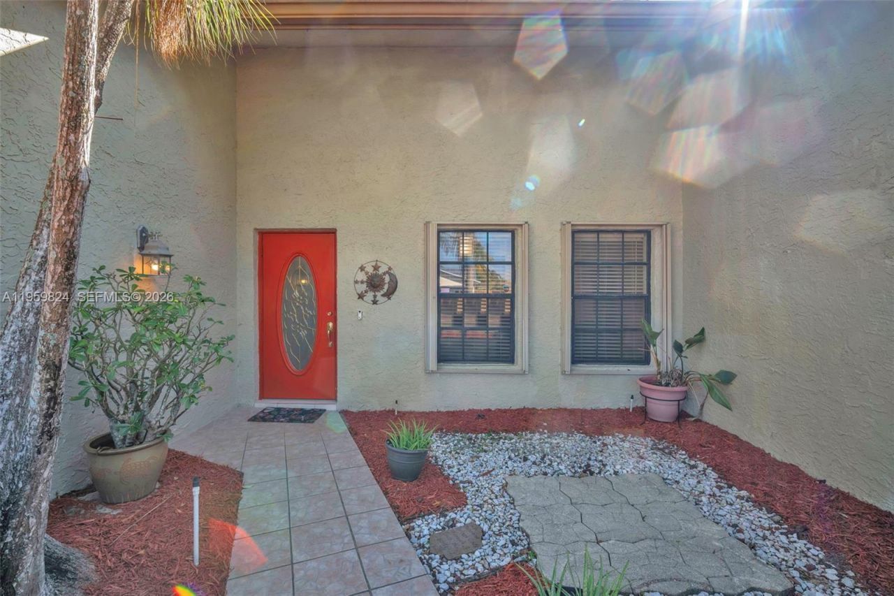 9300 NW 32nd Mnr, Sunrise, FL 33351 Photo