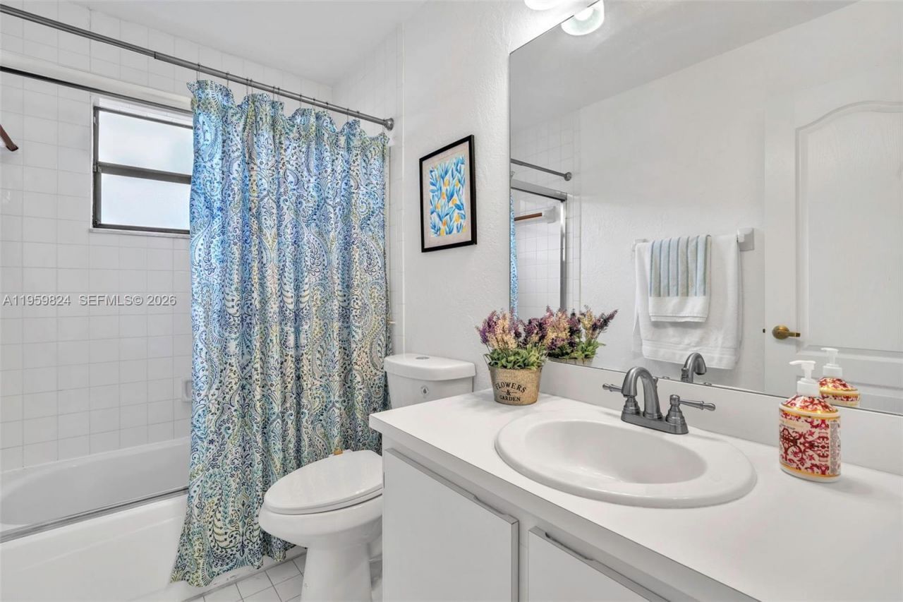 9300 NW 32nd Mnr, Sunrise, FL 33351 Photo