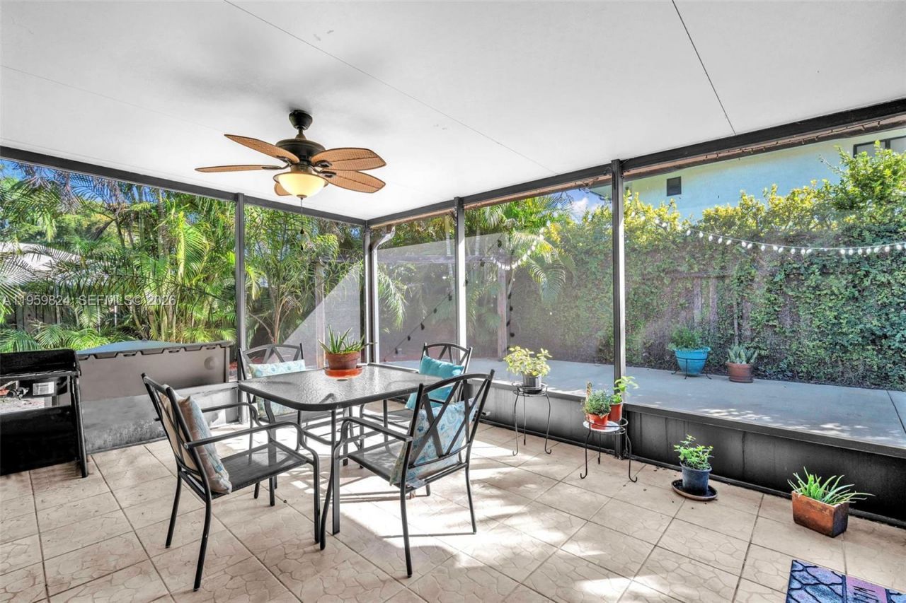 9300 NW 32nd Mnr, Sunrise, FL 33351 Photo