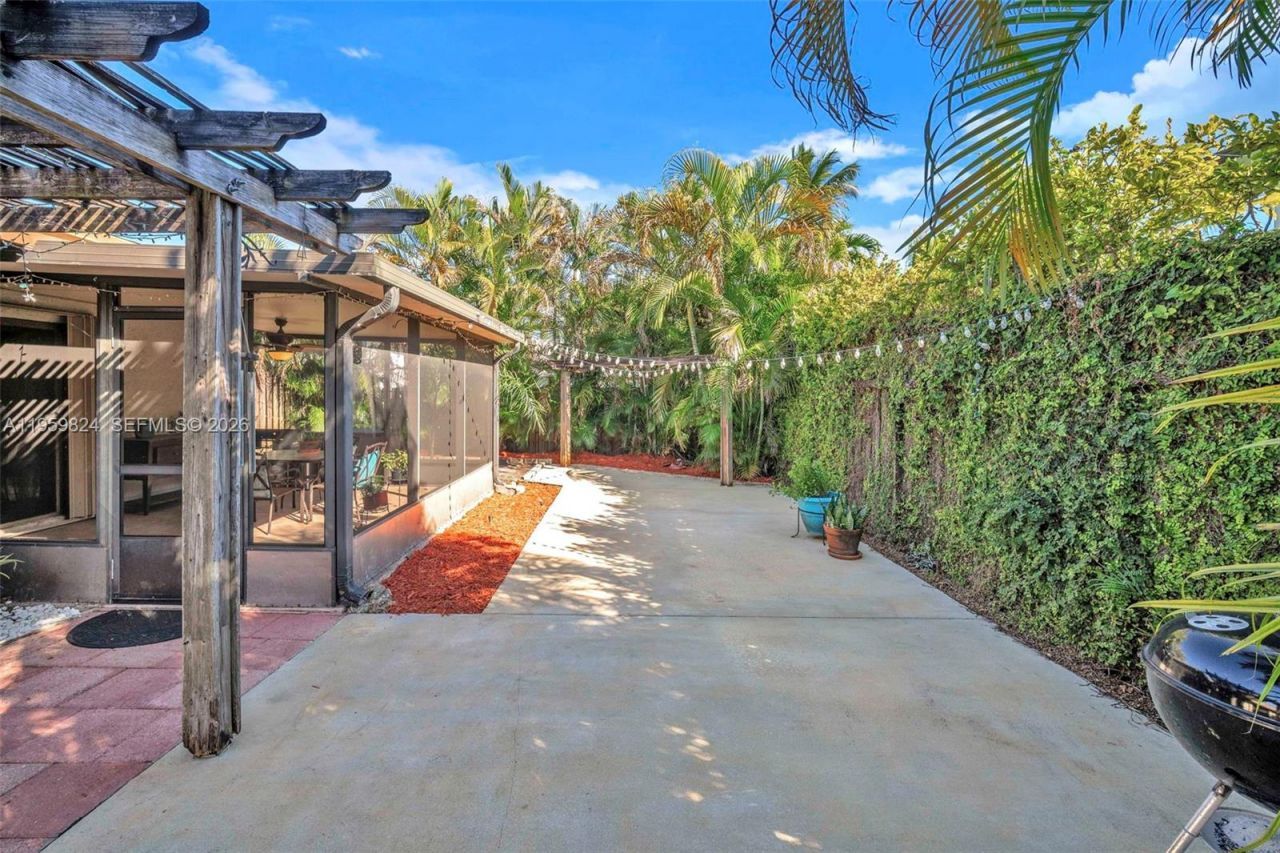 9300 NW 32nd Mnr, Sunrise, FL 33351 Photo