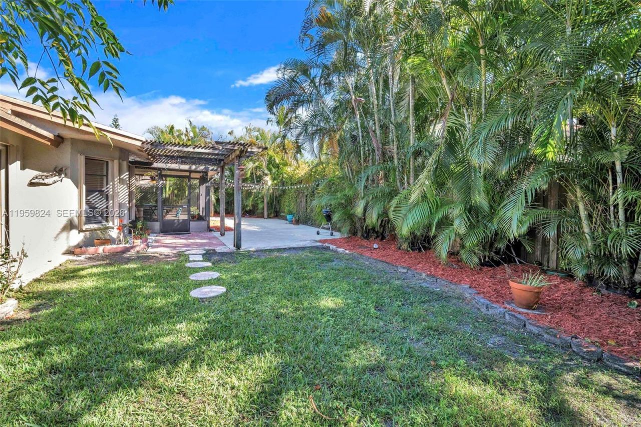 9300 NW 32nd Mnr, Sunrise, FL 33351 Photo