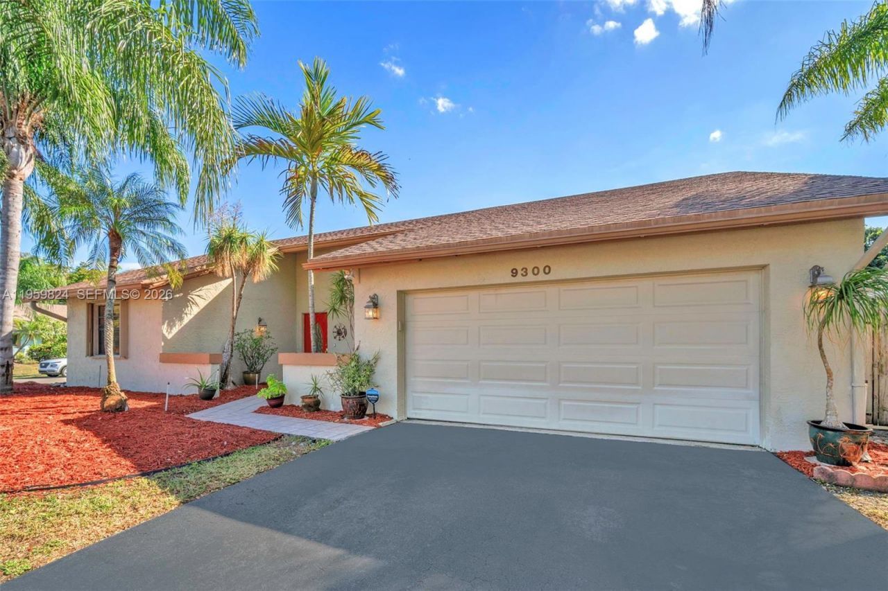 9300 NW 32nd Mnr, Sunrise, FL 33351 Photo
