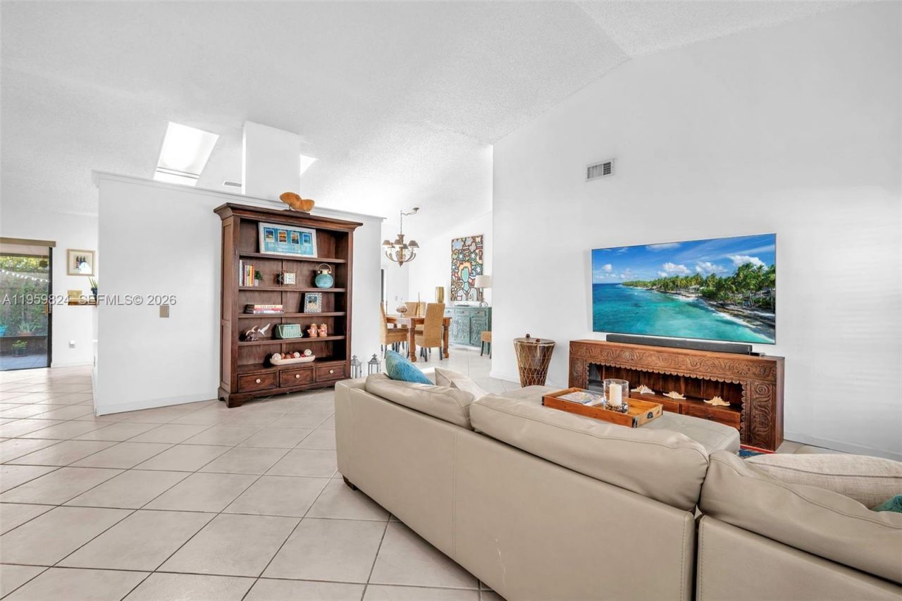 9300 NW 32nd Mnr, Sunrise, FL 33351 Photo