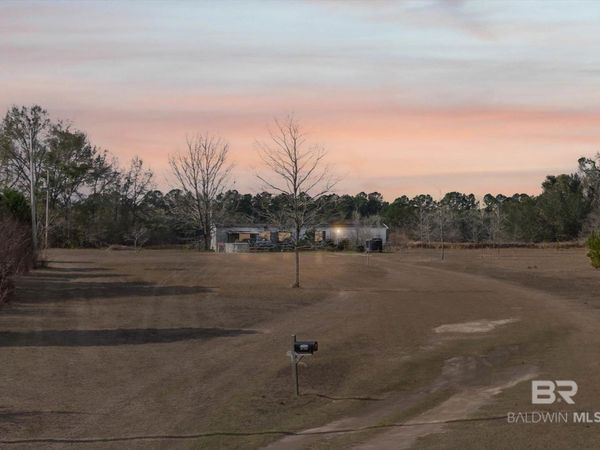 27705 Oakberry Court, Robertsdale, AL 36767