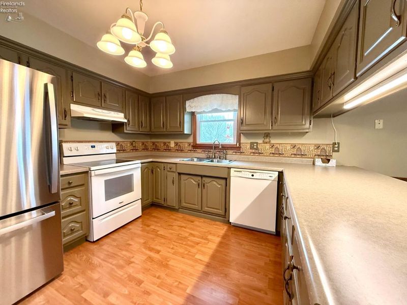 12 BEECHWOOD Drive, Greenwich, OH 44837 Photo 10