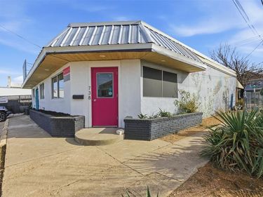738 W Davis Street, Dallas, TX 75208