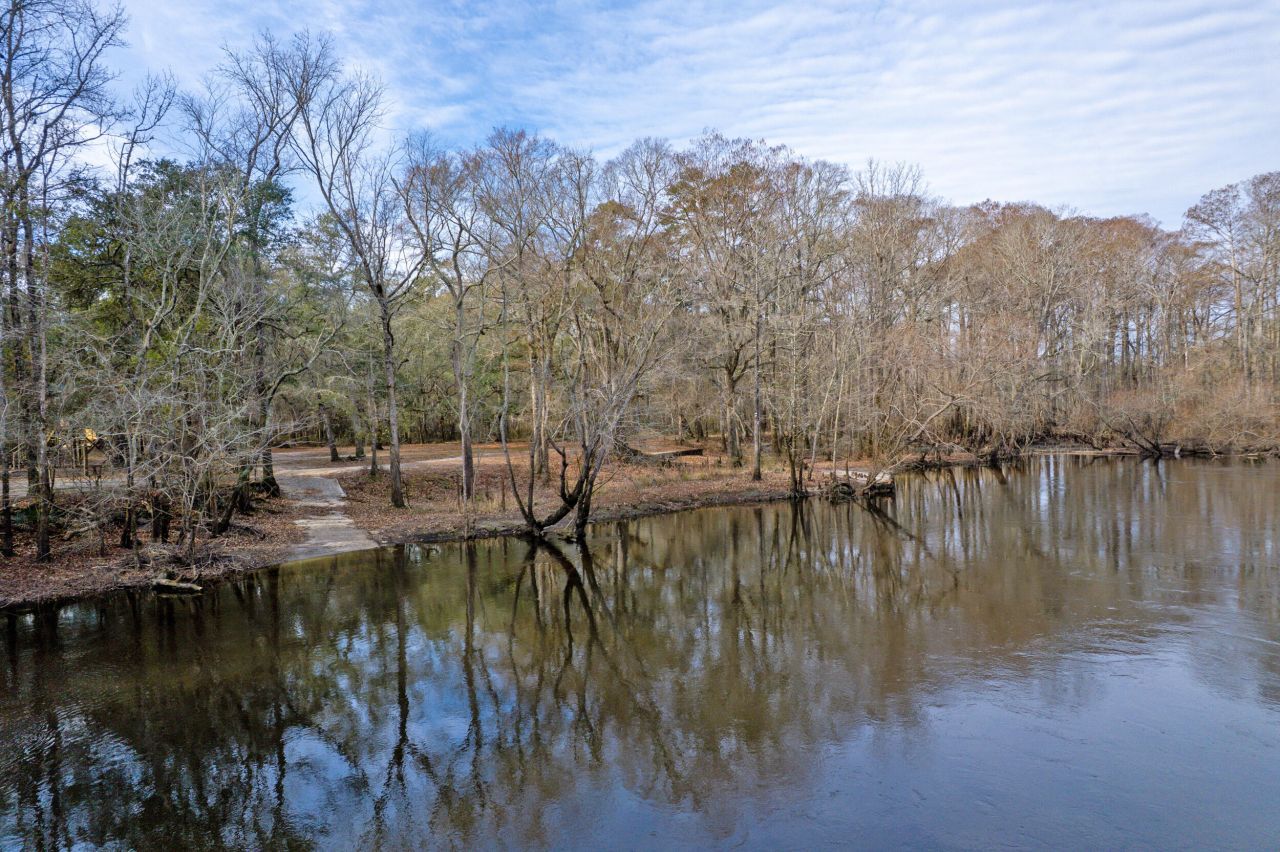 519 Meeting House Lane Photo 10