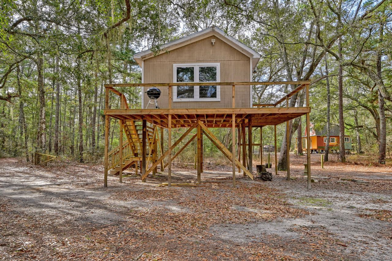 519 Meeting House Lane Photo 23