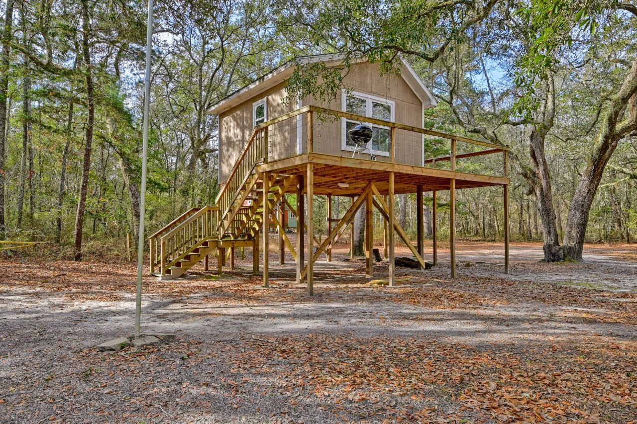 519 Meeting House Lane Photo 24