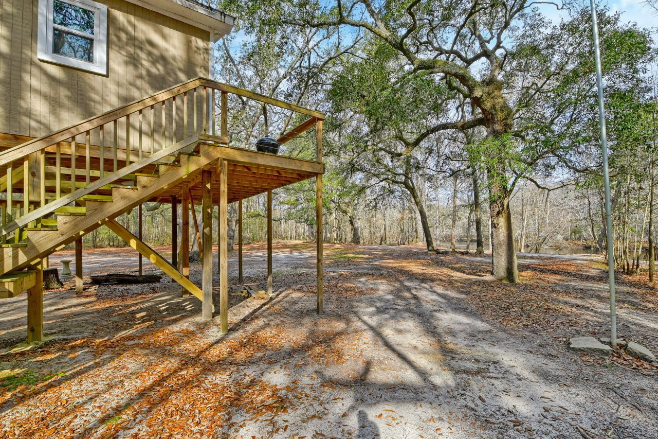 519 Meeting House Lane Photo 28