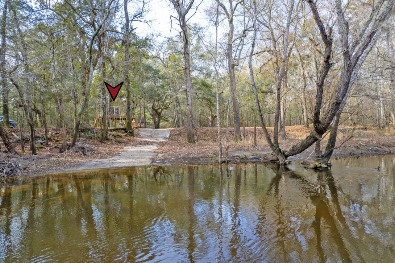 519 Meeting House Lane Photo 31