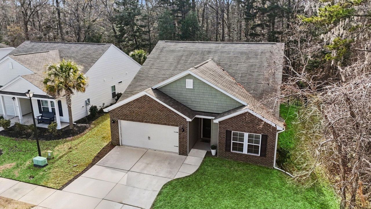 202 Pavilion Street Photo 1