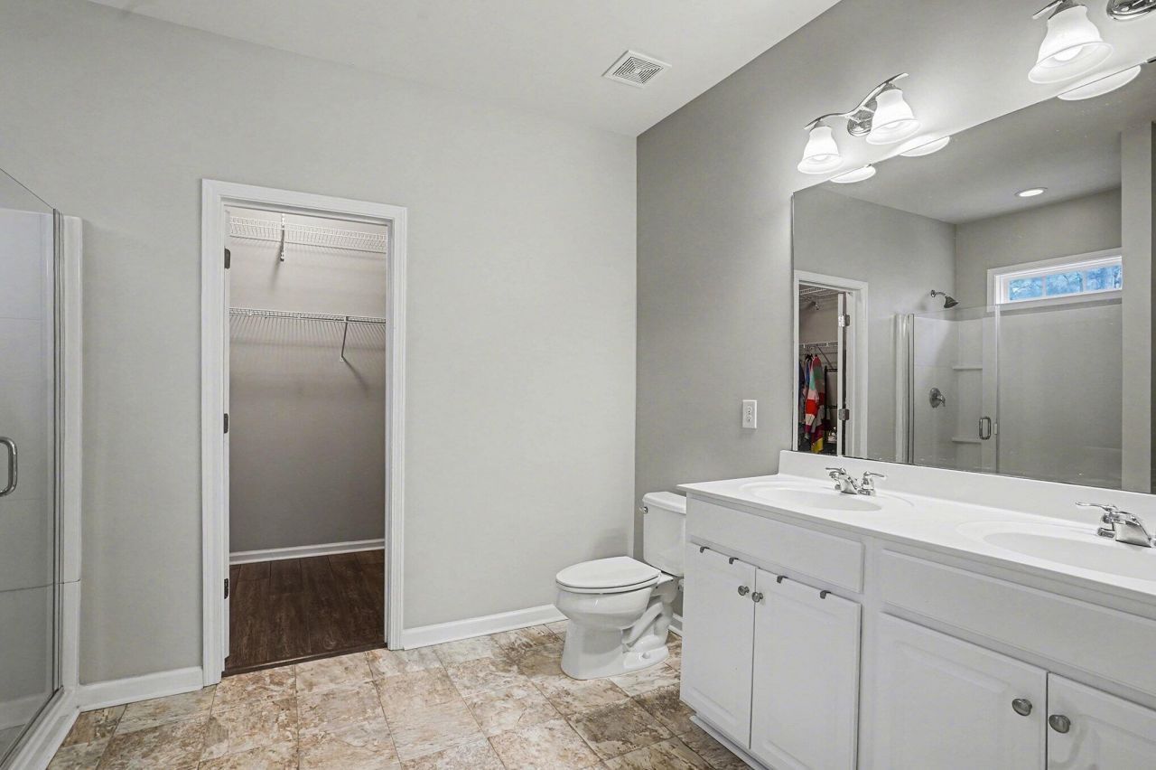 202 Pavilion Street Photo 14