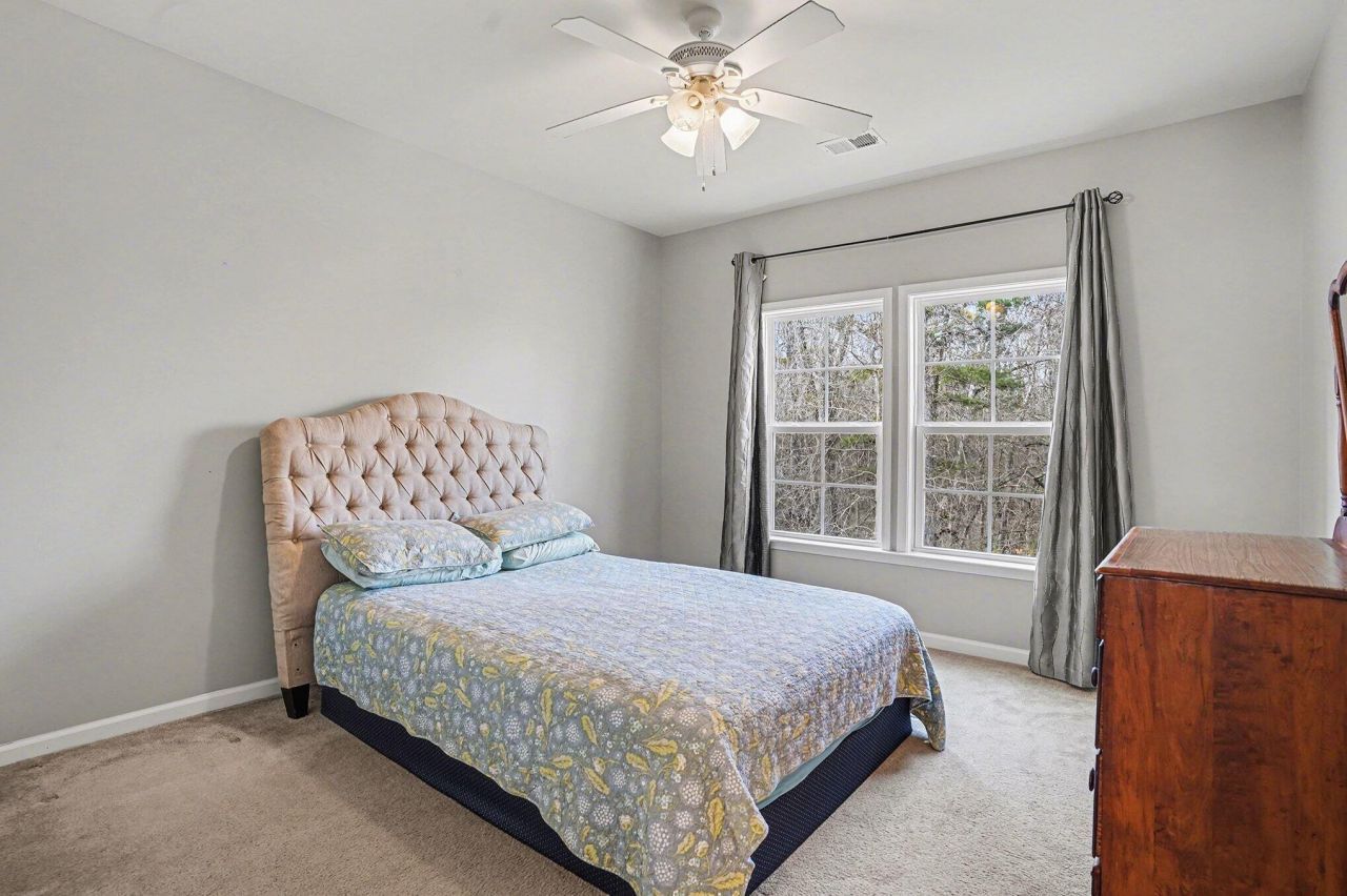 202 Pavilion Street Photo 19