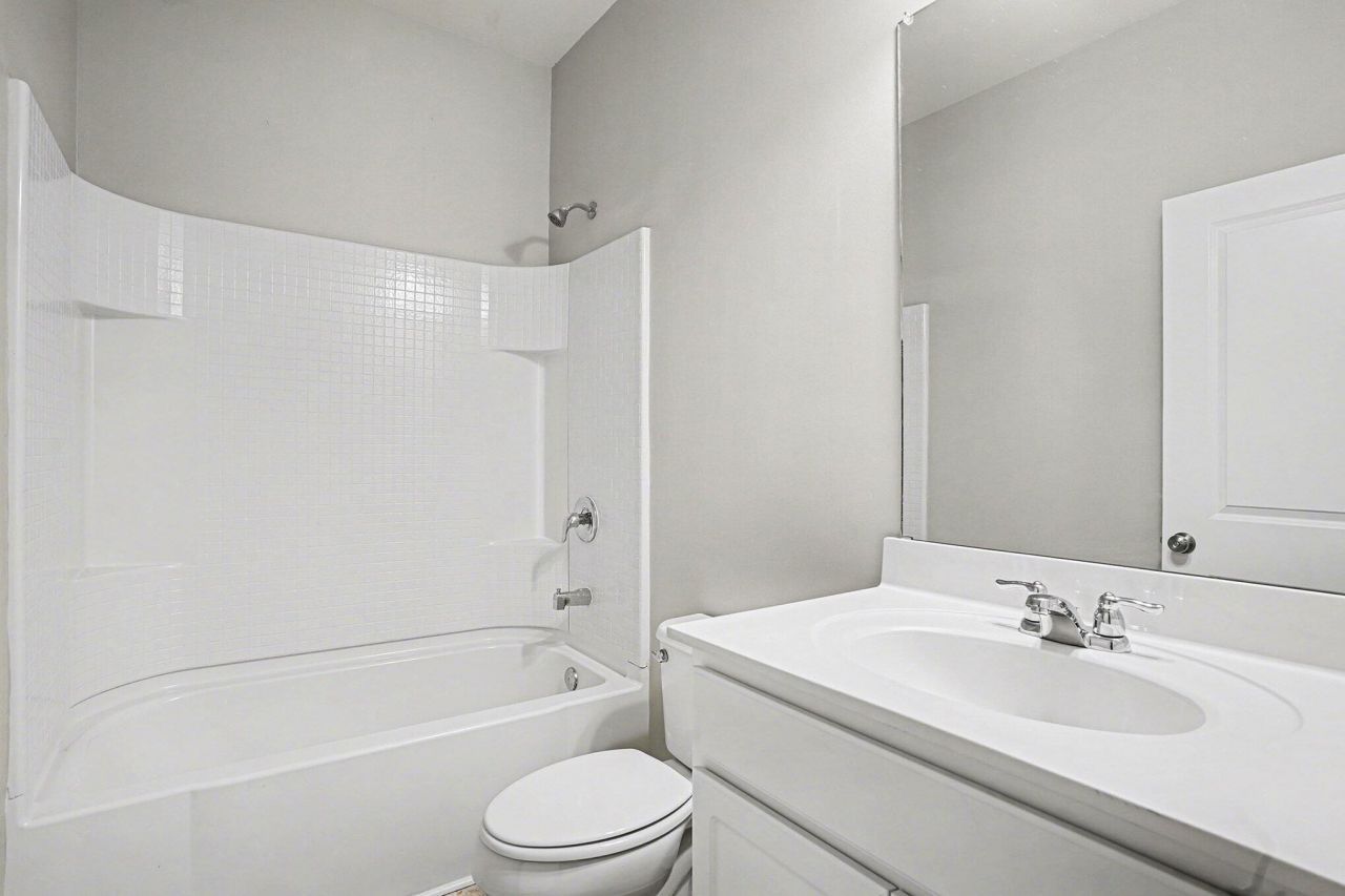 202 Pavilion Street Photo 25