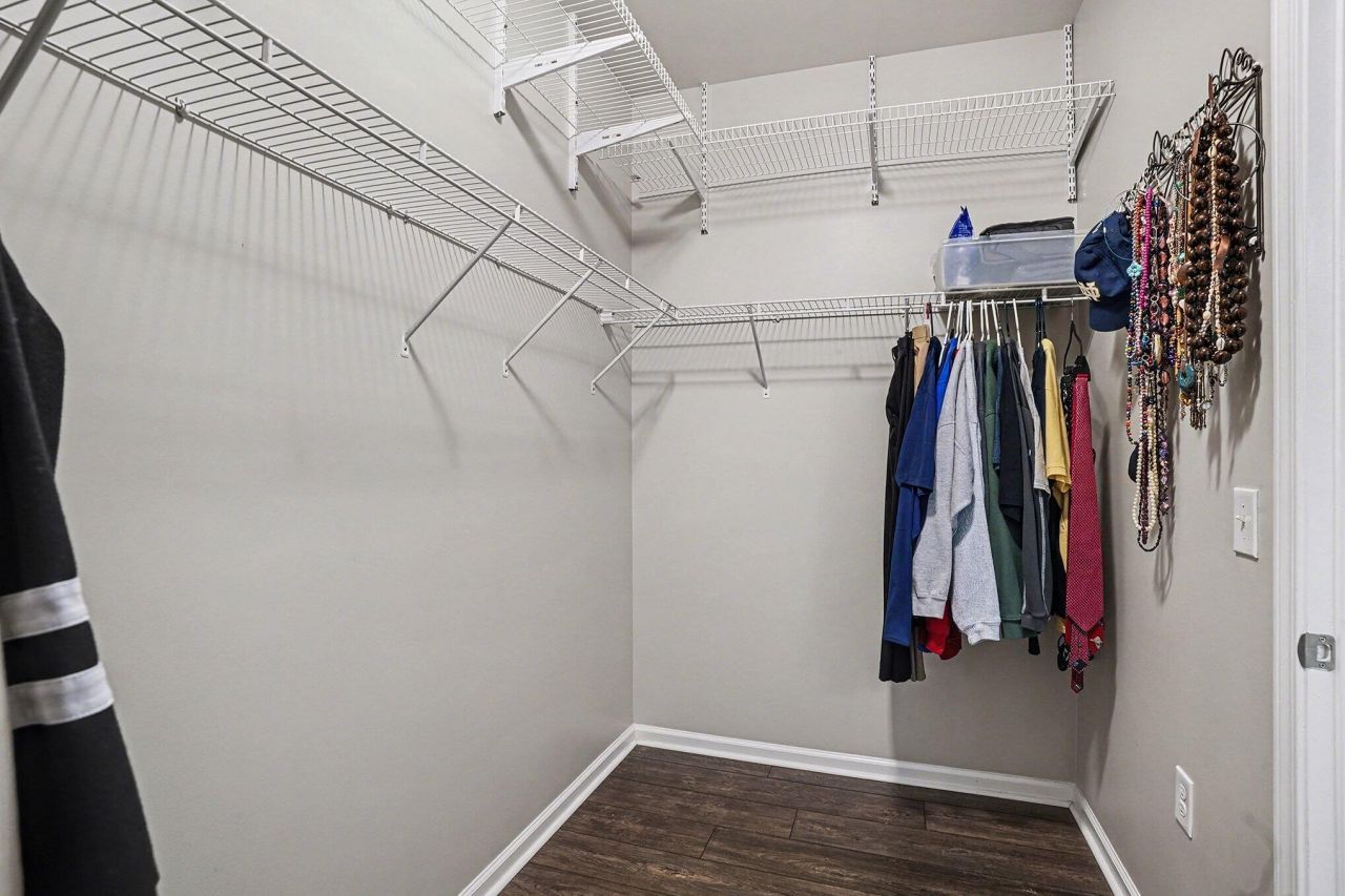 202 Pavilion Street Photo 26