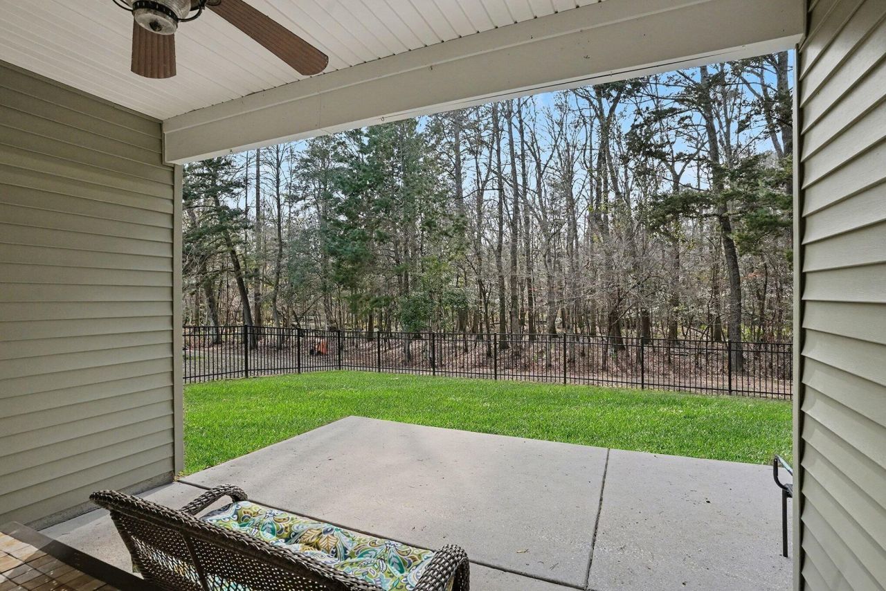 202 Pavilion Street Photo 28