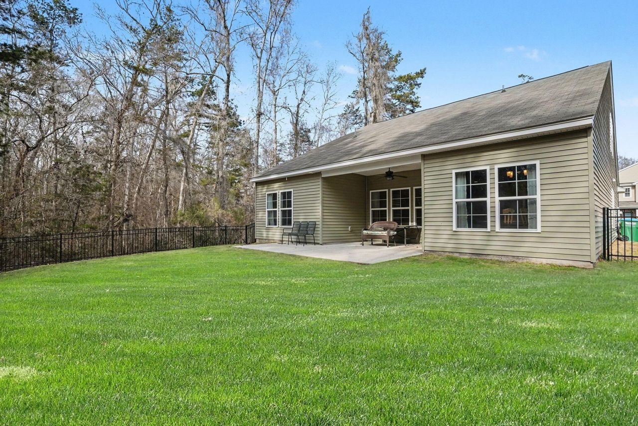 202 Pavilion Street Photo 31