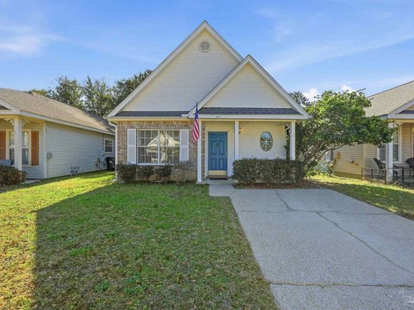 211 Wildflower Ln, Pensacola, FL 32514