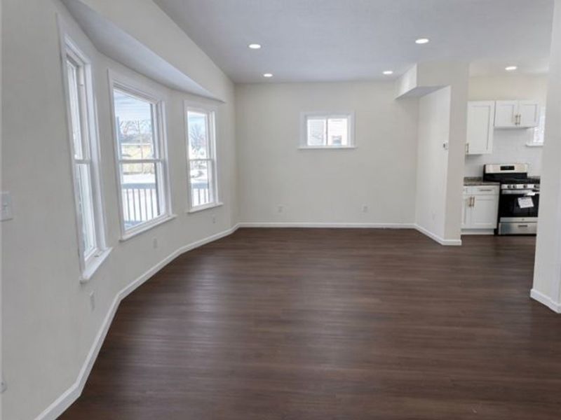 12706 Bartfield Avenue, Cleveland, OH 44108 Photo 4