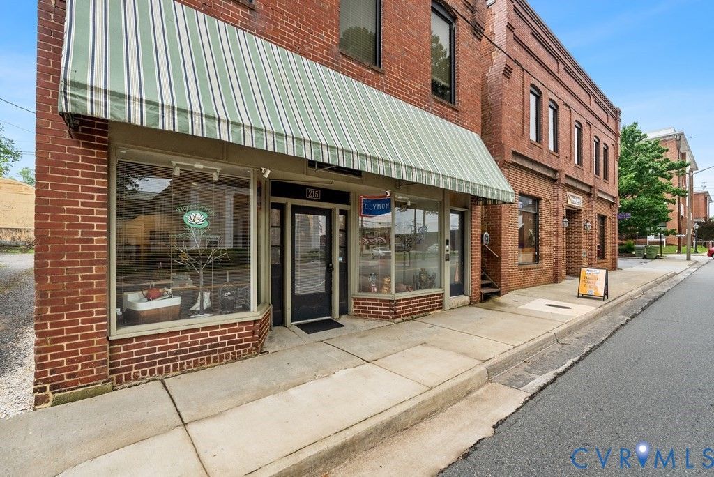 215 W Third Street, Farmville, VA 23901 Main Photo