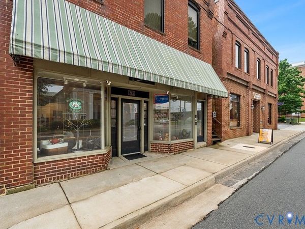 215 W Third Street, Farmville, VA 23901