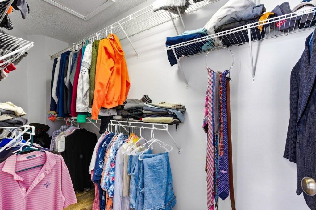 4225 Rivergate Ln. Photo 18