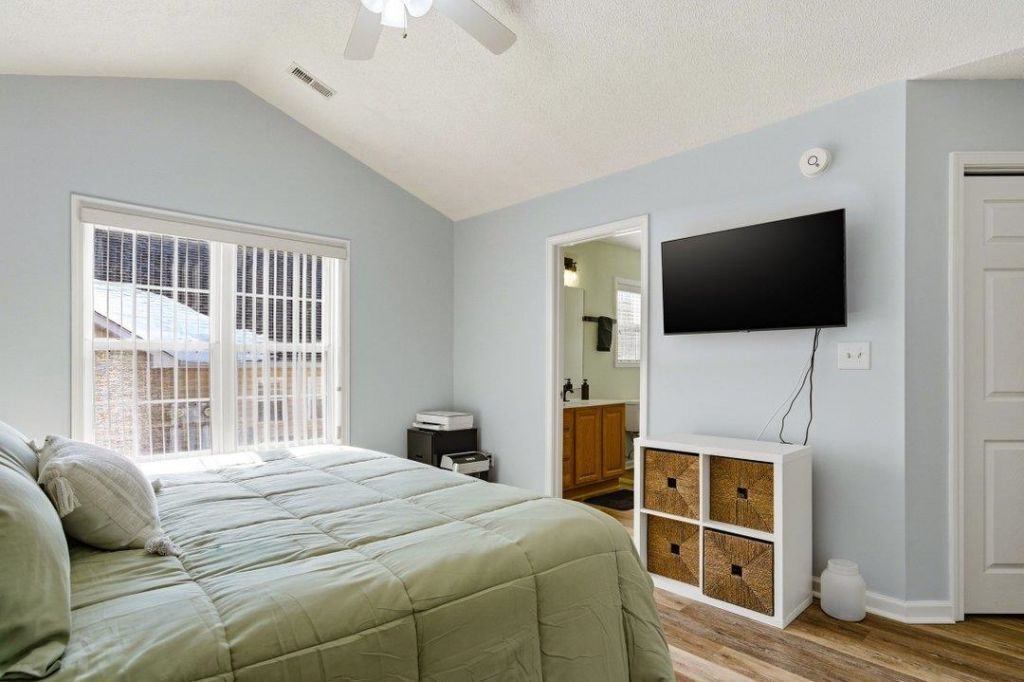 4225 Rivergate Ln. Photo 20