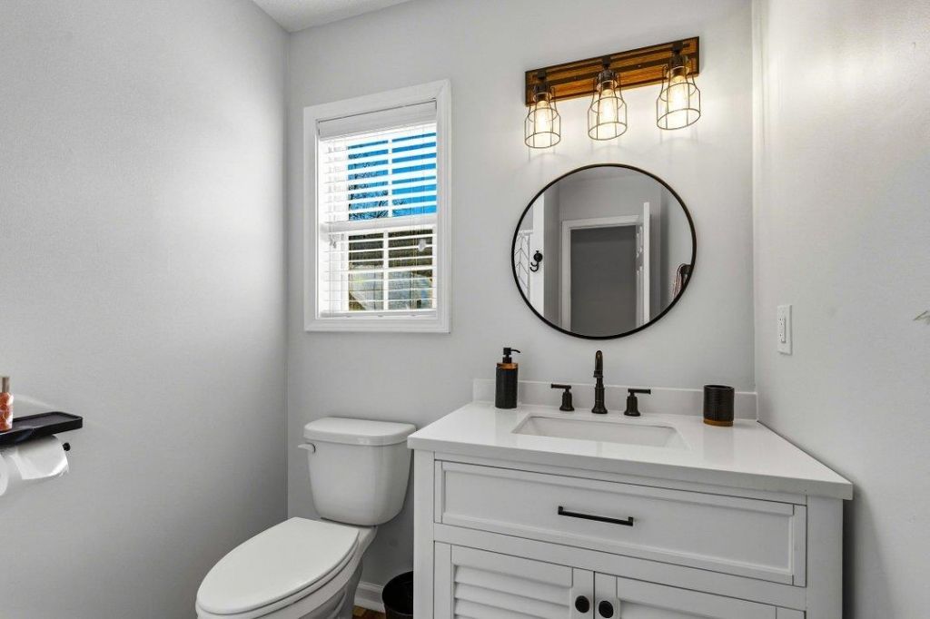 4225 Rivergate Ln. Photo 21